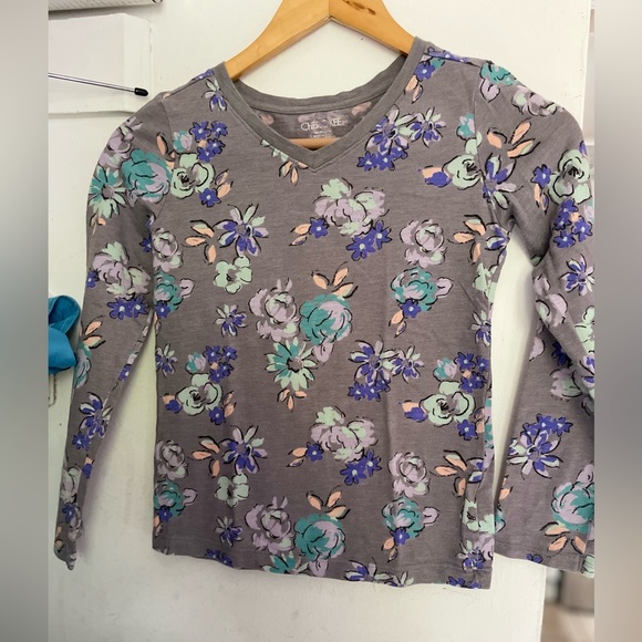CHEROKEE TOP GIRLS LONG SLEEVES, t-shirt.  gray flowery SIZE 7/8 - Picture 4 of 14